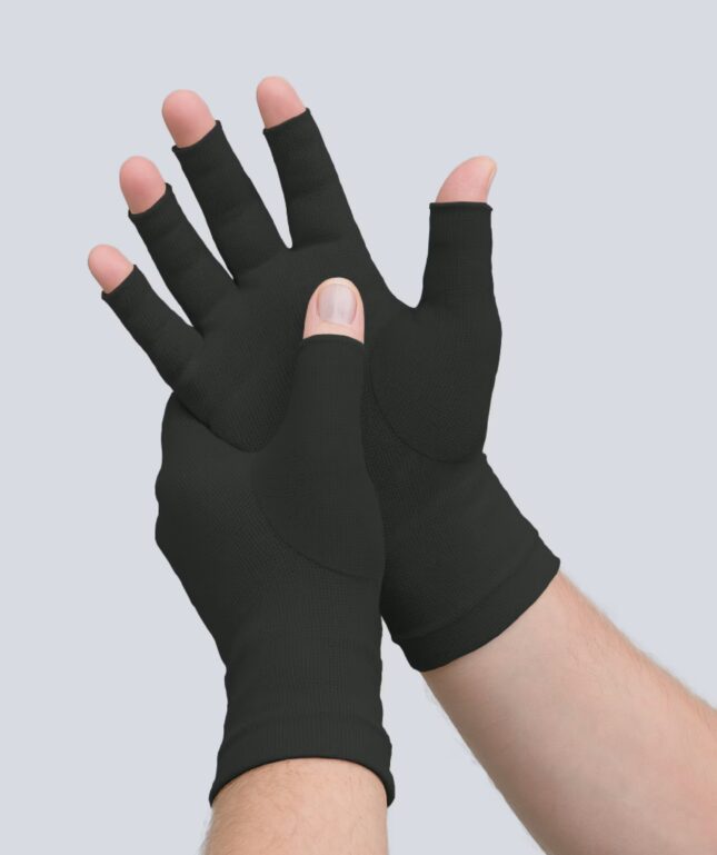 25PI_UR-CompresssionGloves_10_01